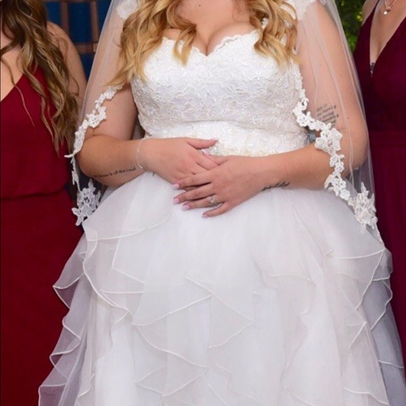 Wedding Dress - Picture 7 of 7